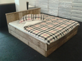 steigerhouten bed